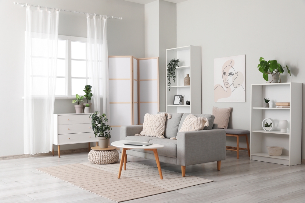 Light,Living,Room,With,Folding,Screen,,Comfortable,Sofa,,Coffee,Table